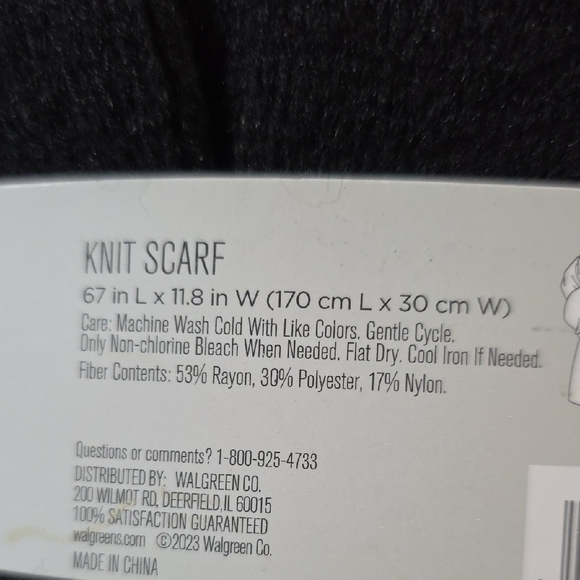 West Loop Classic Black Knit Scarf - Picture 3 of 6